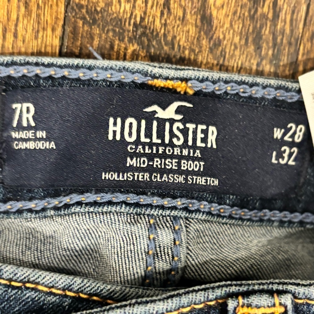 Hollister Ripped Flare Jeans in Classic Blue 28/32 - Picture 3 of 4